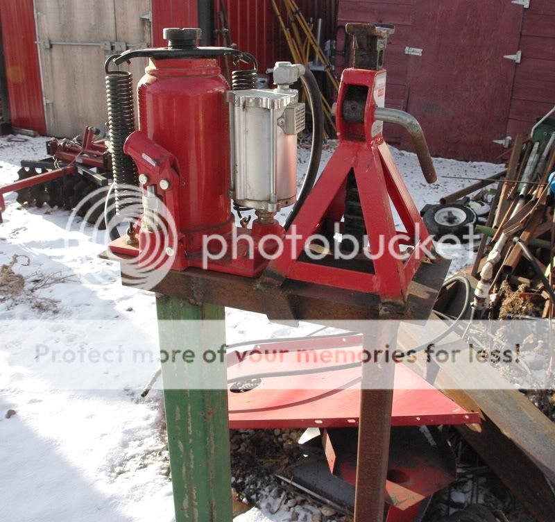 Build/Buy a jack for a high clearance sprayer The Combine Forum