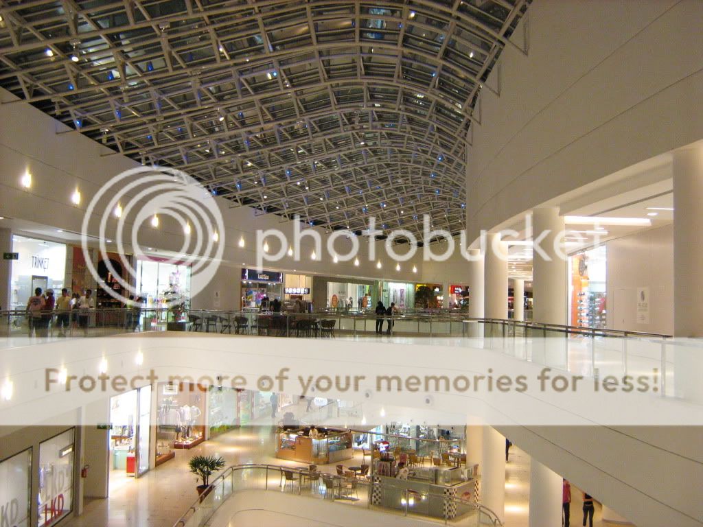 Alguns belos shoppings de Curitiba... Mueller,