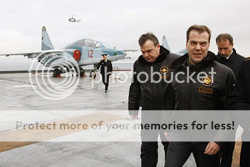 Dmitry_Medvedev_on_the_Admiral_Kuznetsov.jpg
